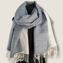 Carica l'immagine nel visualizzatore di Gallery, Sciarpa big double face