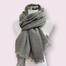 Carica l'immagine nel visualizzatore di Gallery, SCIARPA UNISEX MISTO CASHMERE