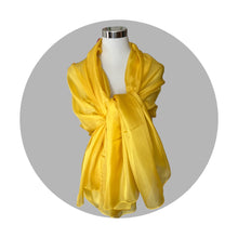 Carica l'immagine nel visualizzatore di Gallery, Sciarpa stola pura seta