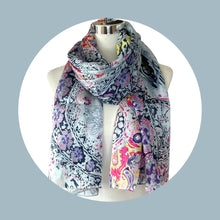 Carica l'immagine nel visualizzatore di Gallery, Sciarpa stola pura seta