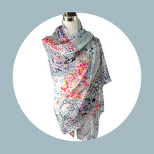 Carica l'immagine nel visualizzatore di Gallery, Sciarpa stola pura seta