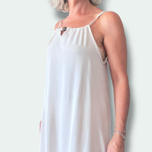 Carica l'immagine nel visualizzatore di Gallery, Abito perle