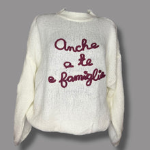 Carica l'immagine nel visualizzatore di Gallery, Maglioncino ‘Anche a te famiglia’