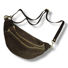 Carica l'immagine nel visualizzatore di Gallery, Marsupio tracolla pelle scamosciata