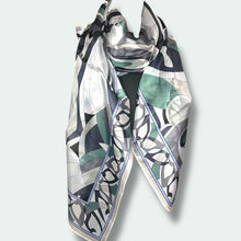 Carica l'immagine nel visualizzatore di Gallery, Sciarpa stola pura seta