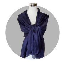 Carica l'immagine nel visualizzatore di Gallery, Sciarpa stola pura seta