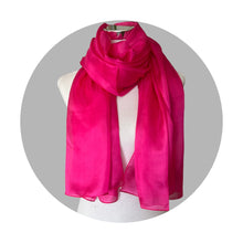 Carica l'immagine nel visualizzatore di Gallery, Sciarpa stola pura seta