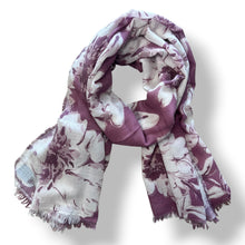 Carica l'immagine nel visualizzatore di Gallery, Sciarpa misto lana stampa digitale