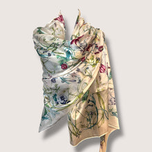 Carica l'immagine nel visualizzatore di Gallery, Sciarpa stola pura seta
