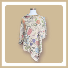 Carica l'immagine nel visualizzatore di Gallery, Poncho misto cashmere fiore