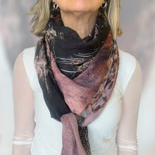 Carica l'immagine nel visualizzatore di Gallery, Scialle cotone seta stampa digitale