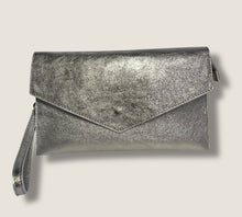 Carica l'immagine nel visualizzatore di Gallery, Busta Mary