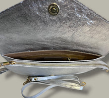 Carica l'immagine nel visualizzatore di Gallery, Busta Mary