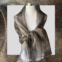 Carica l'immagine nel visualizzatore di Gallery, Stola e sciarpa seta elegante