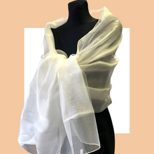 Carica l'immagine nel visualizzatore di Gallery, Stola e sciarpa seta elegante