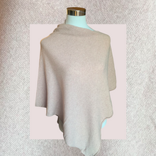 Carica l'immagine nel visualizzatore di Gallery, Poncho Cashmere lana