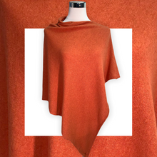 Carica l'immagine nel visualizzatore di Gallery, Poncho Cashmere lana