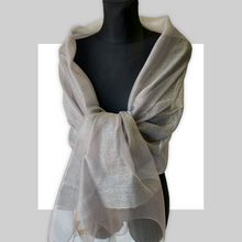 Carica l'immagine nel visualizzatore di Gallery, Stola e sciarpa seta elegante