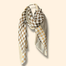 Carica l'immagine nel visualizzatore di Gallery, Sciarpa stola pura seta
