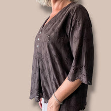 Carica l&#39;immagine nel visualizzatore di Gallery, Camicia In sangallo
