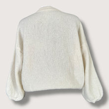 Carica l&#39;immagine nel visualizzatore di Gallery, Maglioncino scritta ‘ANCHE MENO’
