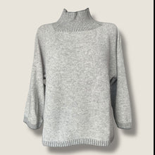 Carica l&#39;immagine nel visualizzatore di Gallery, Maglia Raffaella
