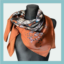 Carica l'immagine nel visualizzatore di Gallery, Foulard pura seta
