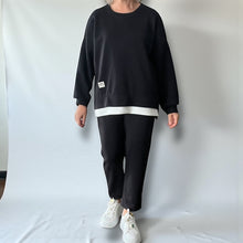 Carica l&#39;immagine nel visualizzatore di Gallery, Tuta soft
