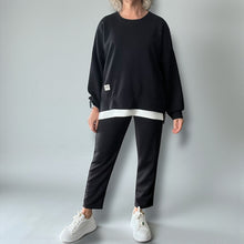 Carica l&#39;immagine nel visualizzatore di Gallery, Tuta soft
