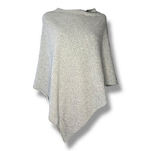 Carica l'immagine nel visualizzatore di Gallery, Poncho misto cashmere
