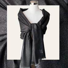 Carica l&#39;immagine nel visualizzatore di Gallery, Stola lurex
